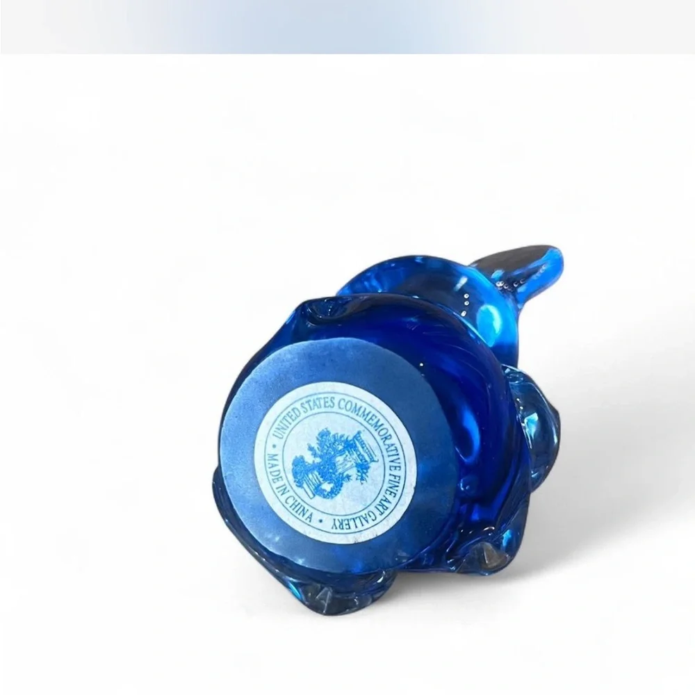 Vintage United States Commemorative blue glass bear!!!!
